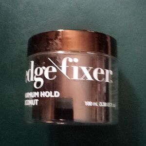 Kiss Colors & Care edge fixer